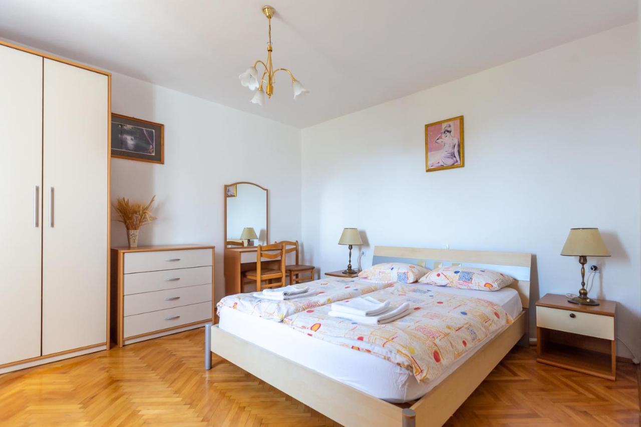 Apartments And Rooms Jeselnik Πορτορόζ Εξωτερικό φωτογραφία